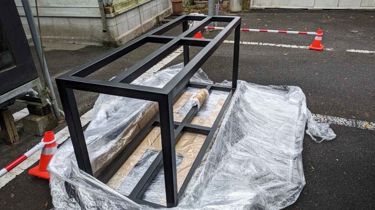 全国発送　スチール製アングル台　1500x900x900H,50角,黒塗り