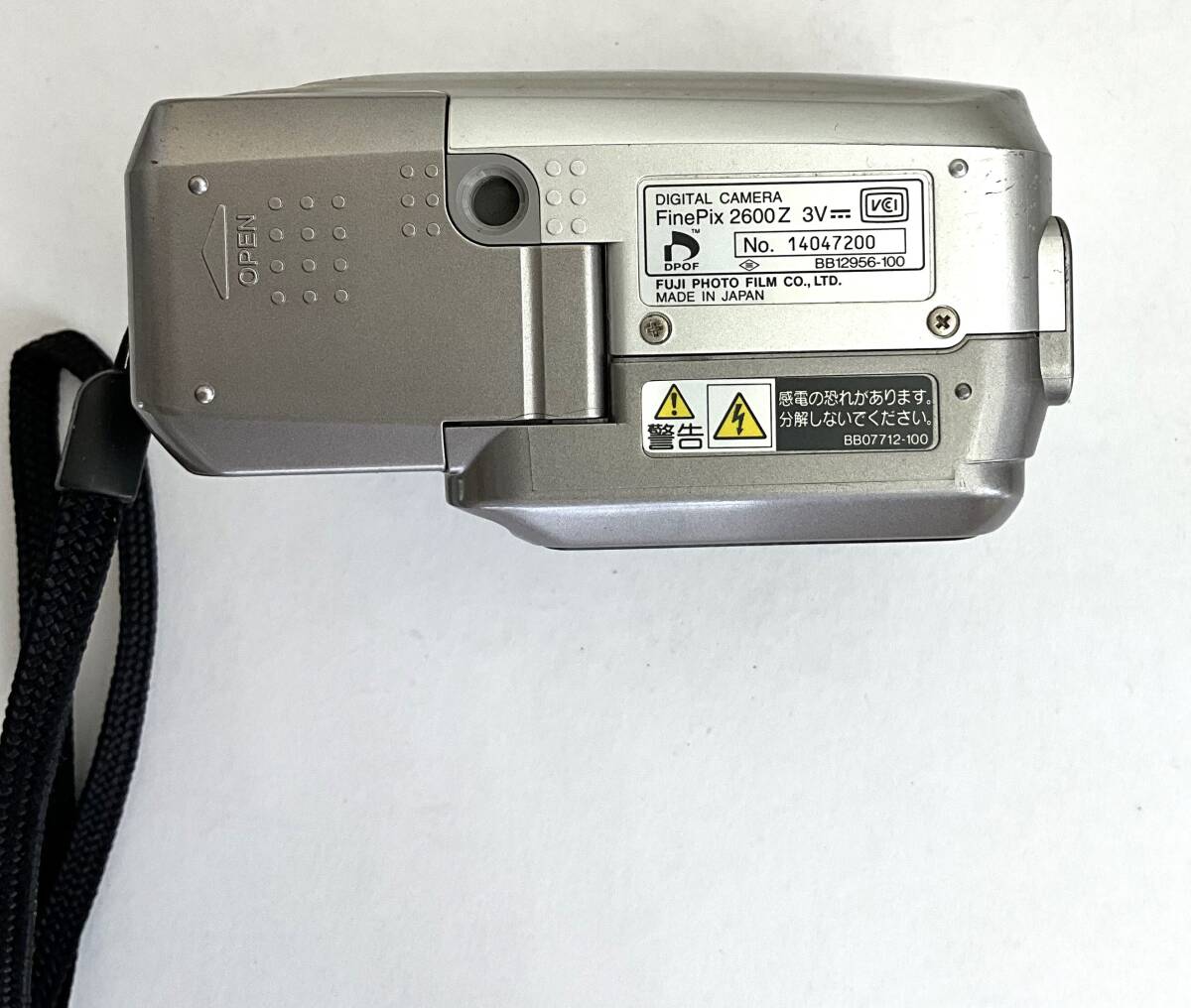 Y632 オールドコンデジ FUJIFILM FinePix 2600Z 単三電池仕様 Y632 オールドコンデジ FUJIFILM FinePix 2600Z 単三電池仕様