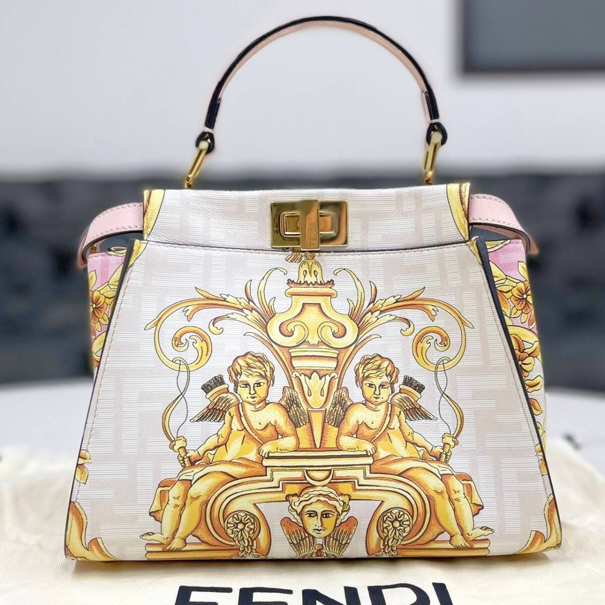 美品 フェンディ×ヴェルサーチェ ミニ ピーカブー 2way 美品 フェンディ×ヴェルサーチェ ミニ ピーカブー 2way