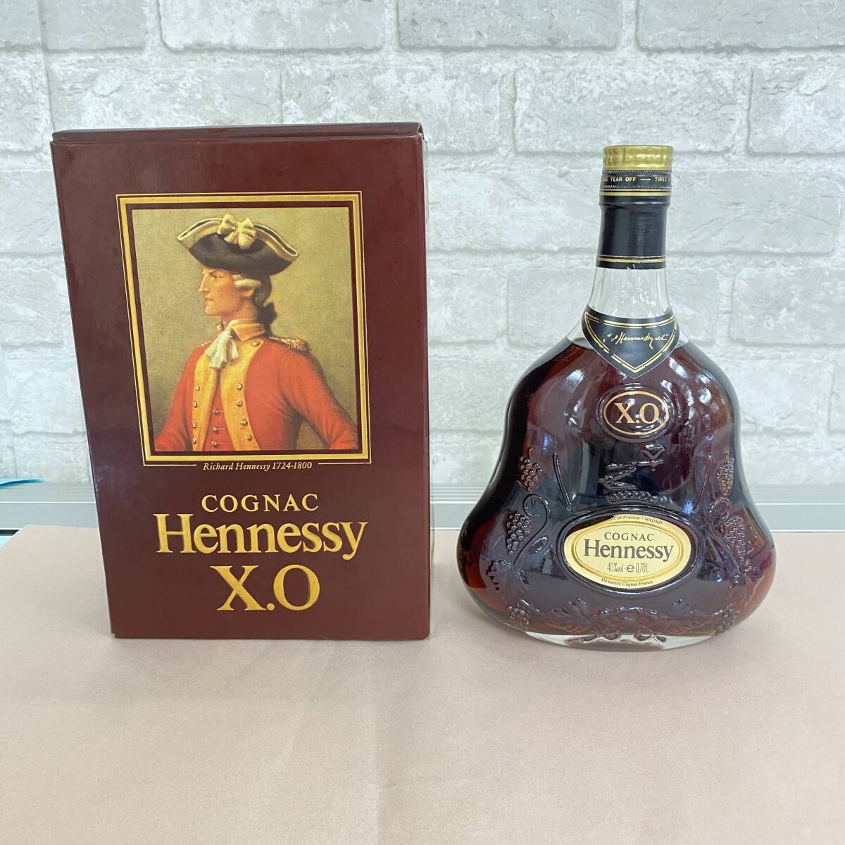 未開封 ヘネシーXO 700ml コニャック 金キャップ 古酒 古酒☆ヘネシー XO 金キャップ クリアボトル *箱付 350ml