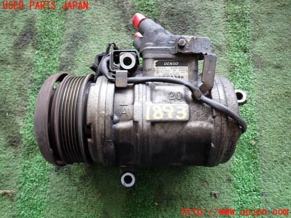2UPJ-18936025]ランクル100系(UZJ100W)エアコンコンプレッサー 中古