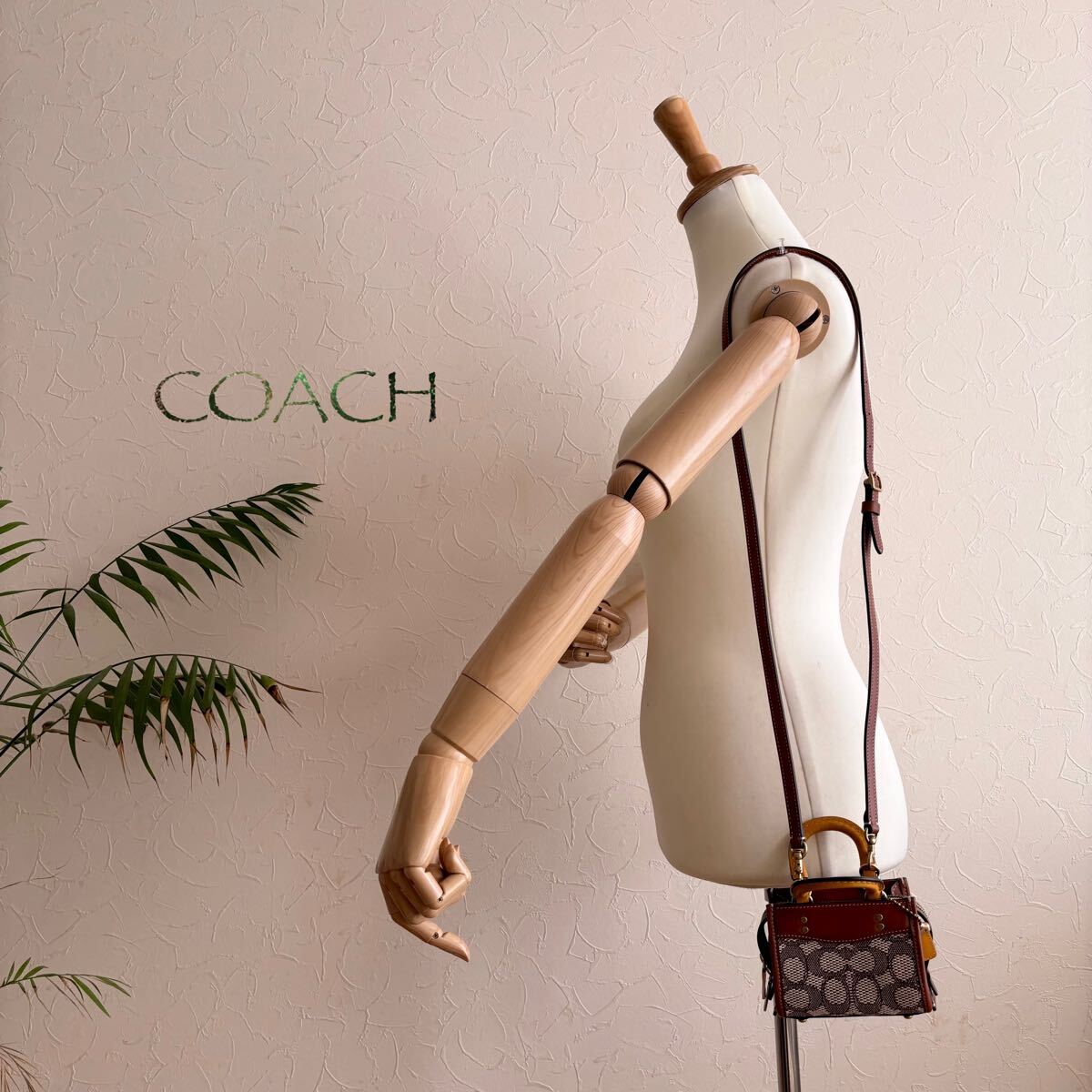極美品 COACH ローグ 12 シグネチャーテキスタイルジャカード 極美品 COACH ローグ 12 シグネチャーテキスタイルジャカード
