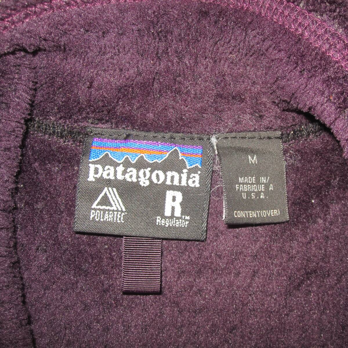 9690円 ☆ パタゴニア R4 ベスト (M) 刺繍タグ USA製 黒×紫 2002 9690円 ☆ パタゴニア R4 ベスト (M) 刺繍タグ USA製 黒×紫 2002