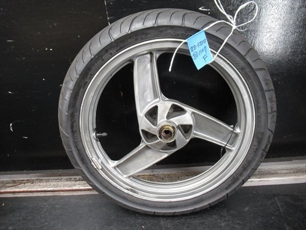 C2R6-1107 カワサキ ZZR250 / ZZ-R250 フロントホイール タイヤ 【EX250H-060～ 1996年式 動畫有】