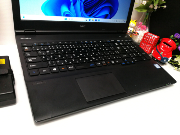windows11/Corei5 8250U/メモリー8GB/SSD 256GB Amazon.co.jp