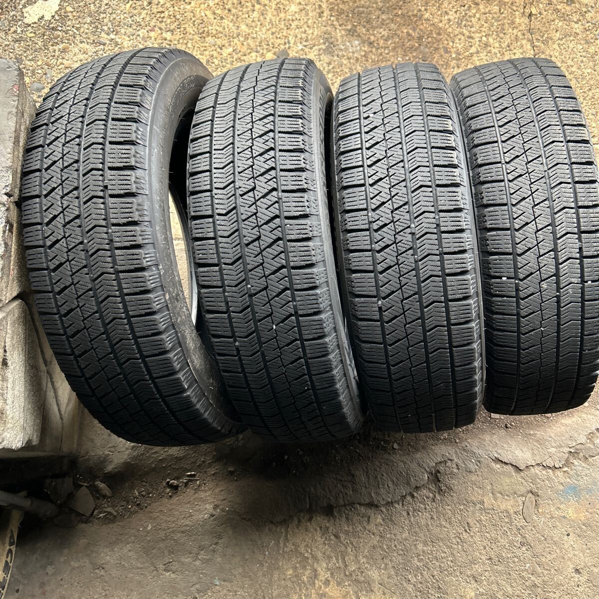 ブリヂストンVRX2 165/65R14 4本セット