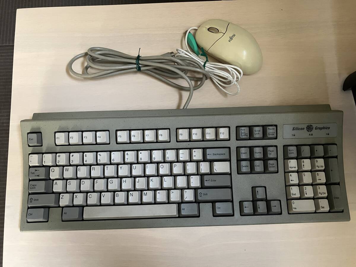 Yahoo!オークション - Silicon Graphics SGI O2 R5000/200MHz RAM 576M