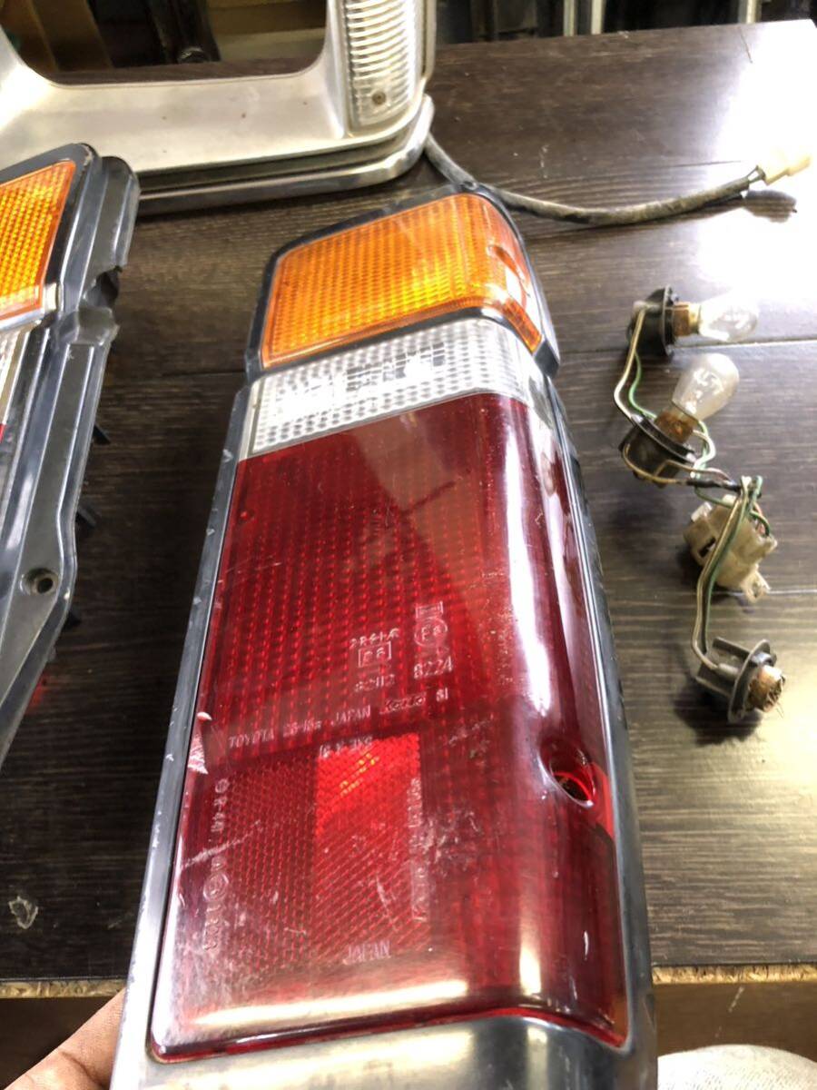 当時物 テールランプ 左右 TOYOTA 26-15L 26-15R KOITO 81 LH60V 当時物 テールランプ 左右 TOYOTA 26-15L 26-15R KOITO 81 LH60V