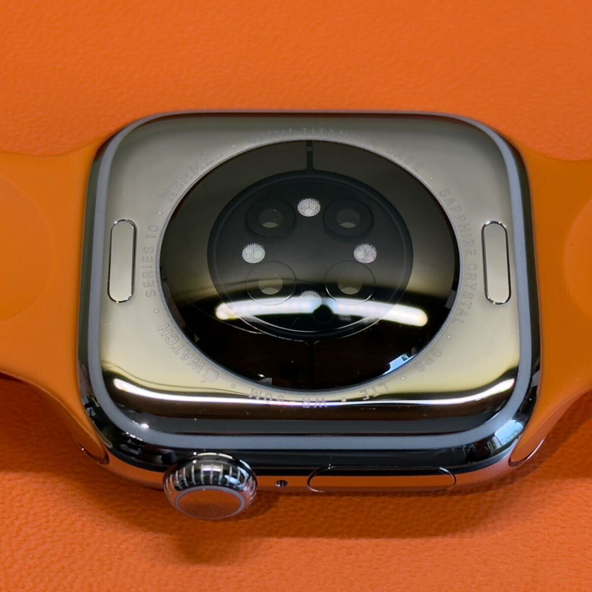 即決 ほぼ未使用 最新 Apple Watch series10 HERMES シルバー 即決 ほぼ未使用 最新 Apple Watch series10 HERMES シルバー