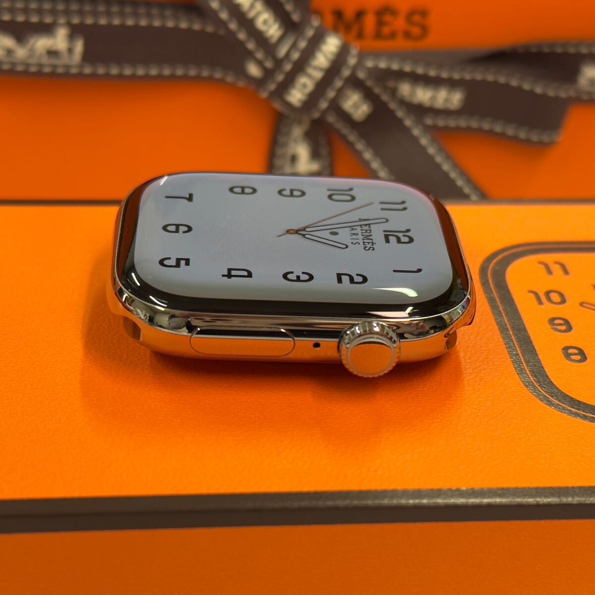 即決 ほぼ未使用 最新 Apple Watch series10 HERMES シルバー 即決 ほぼ未使用 最新 Apple Watch series10 HERMES シルバー