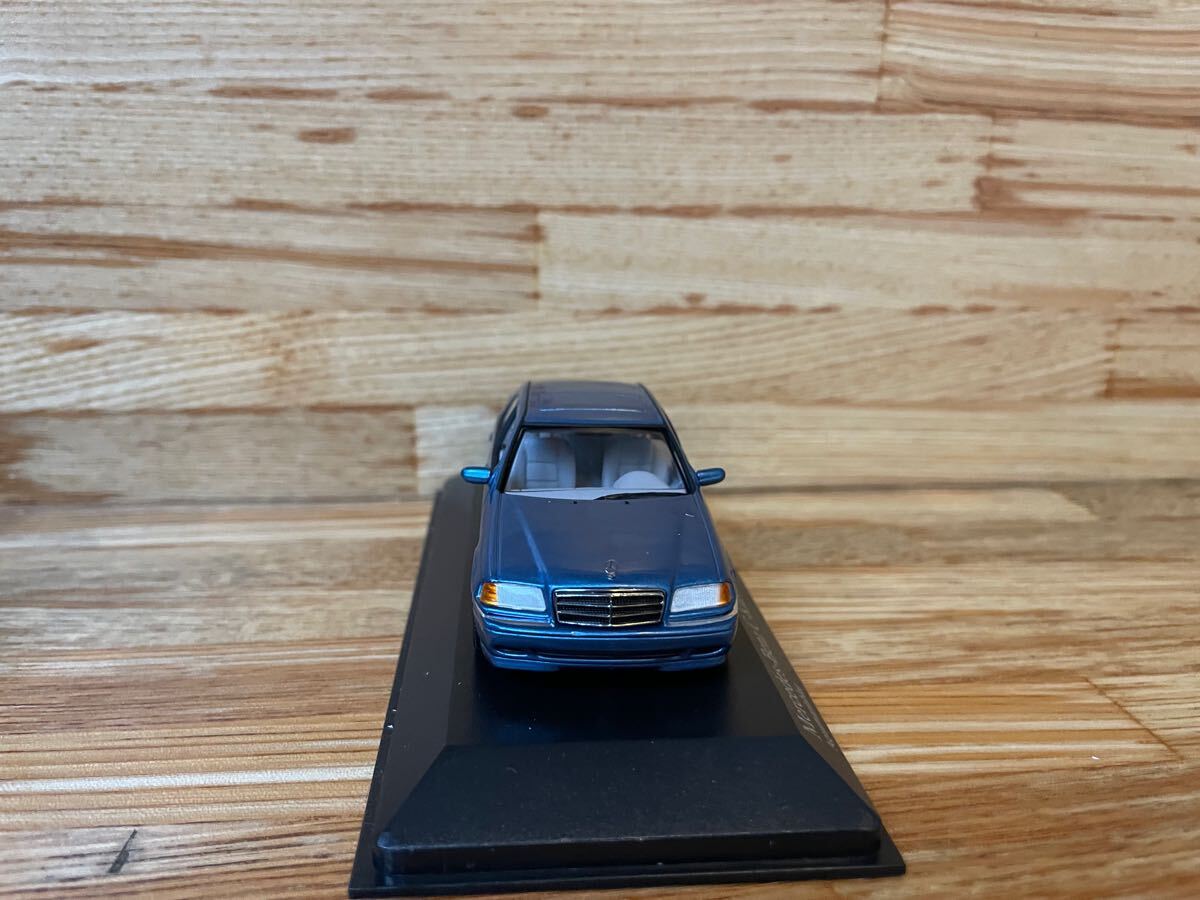 1/43 ミニチャンプス メルセデスベンツ Cクラス 1997 Mercedes 1/43 ミニチャンプス メルセデスベンツ Cクラス 1997 Mercedes