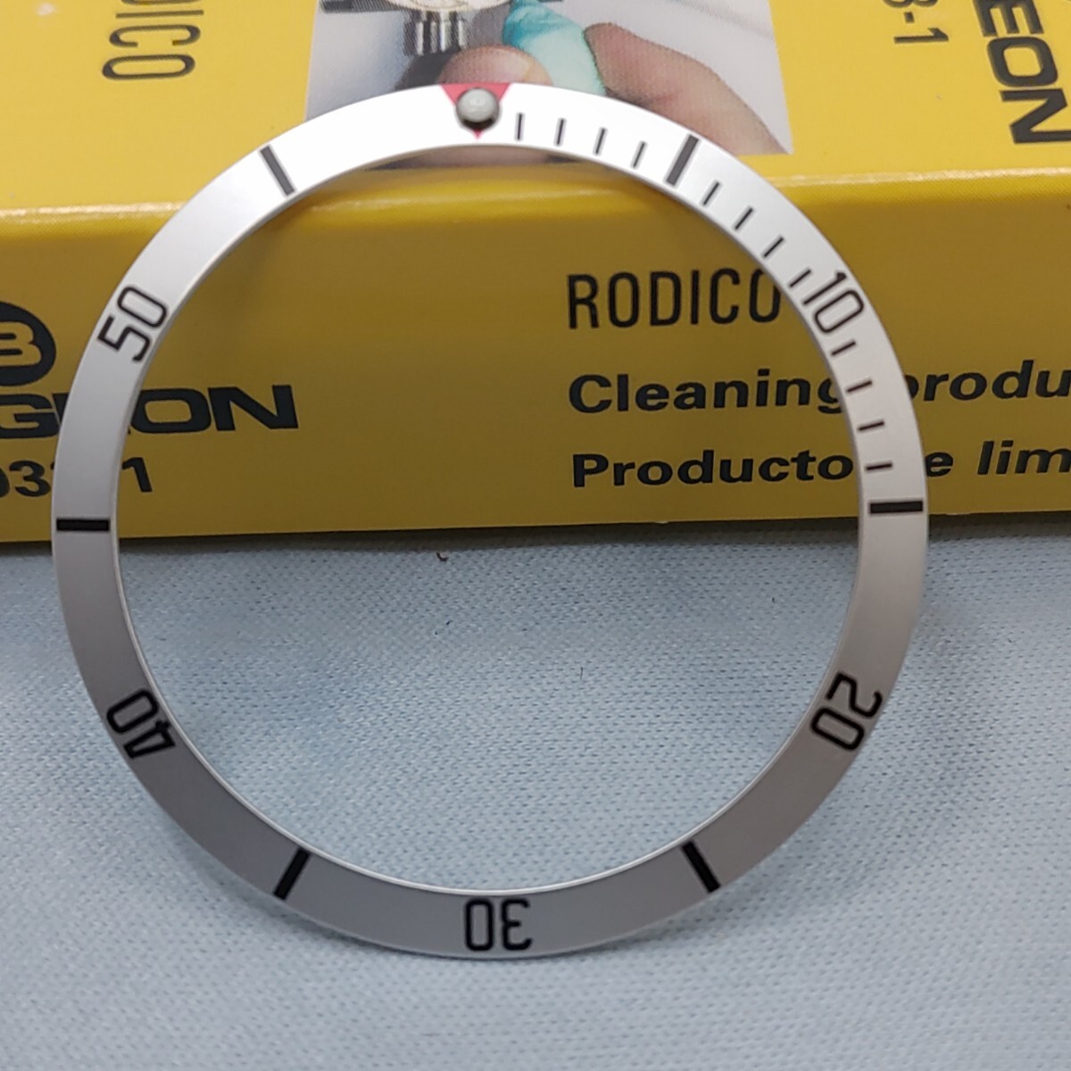 【ベゼルインサート】 アルミ ヴィンテージサブタイプ 39.5mm ケース用 シルバー×ホワイトルミナス 36.5×30.8mm SEIKO MOD