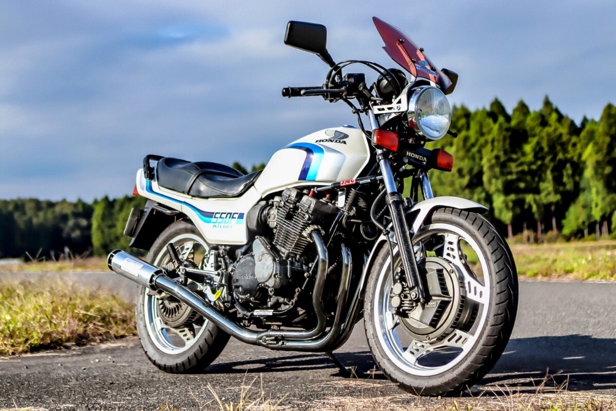 国内物 動画あり CBX550F インテグラ 枠内 検長実働 希少当時物 国内物 動画あり CBX550F インテグラ 枠内 検長実働 希少当時物