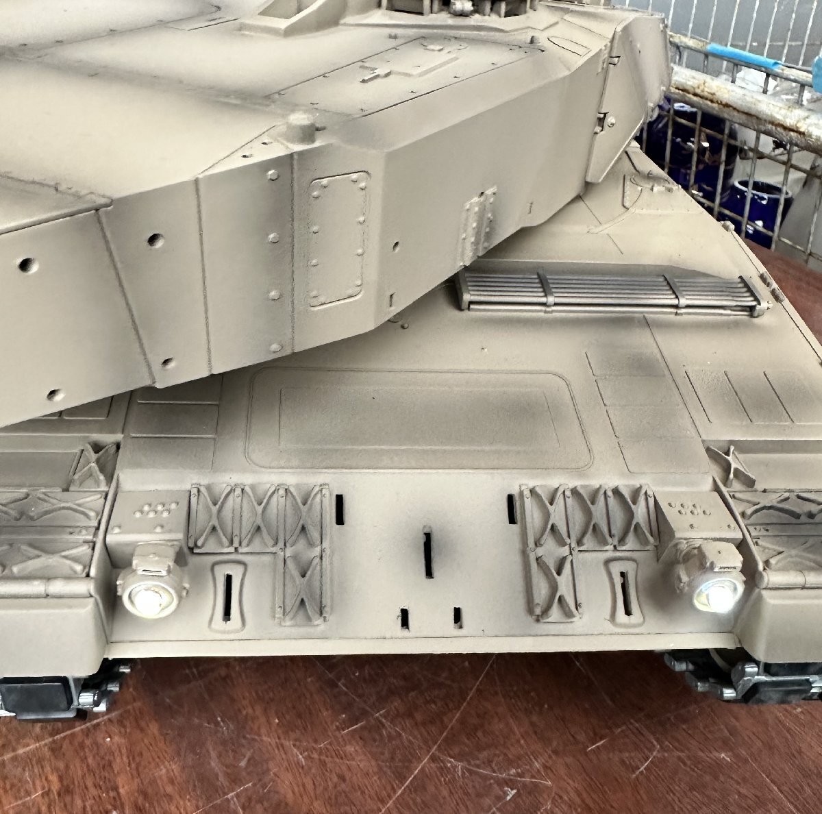 美品 動作確認済 ヘンロン 1/16 レオパルド2A6 キャタピラ HENG LONG 静岡県裾野市 直接引取_画像6