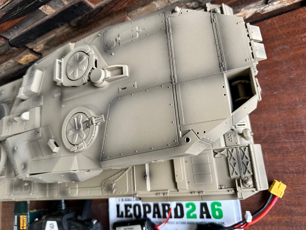 美品 動作確認済 ヘンロン 1/16 レオパルド2A6 キャタピラ HENG LONG 静岡県裾野市 直接引取_画像5