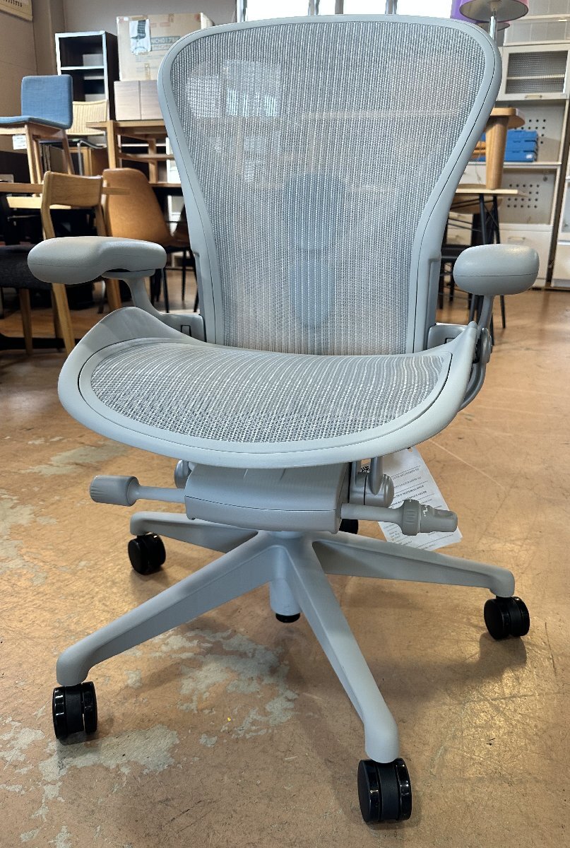 新品保管品 美品 Herman Miller ハーマンミラー AERON アーロン 新品保管品 美品 Herman Miller ハーマンミラー AERON アーロン