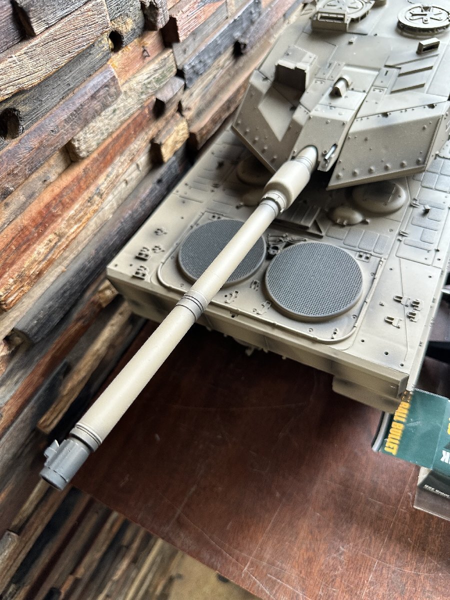 美品 動作確認済 ヘンロン 1/16 レオパルド2A6 キャタピラ HENG LONG 静岡県裾野市 直接引取_画像4