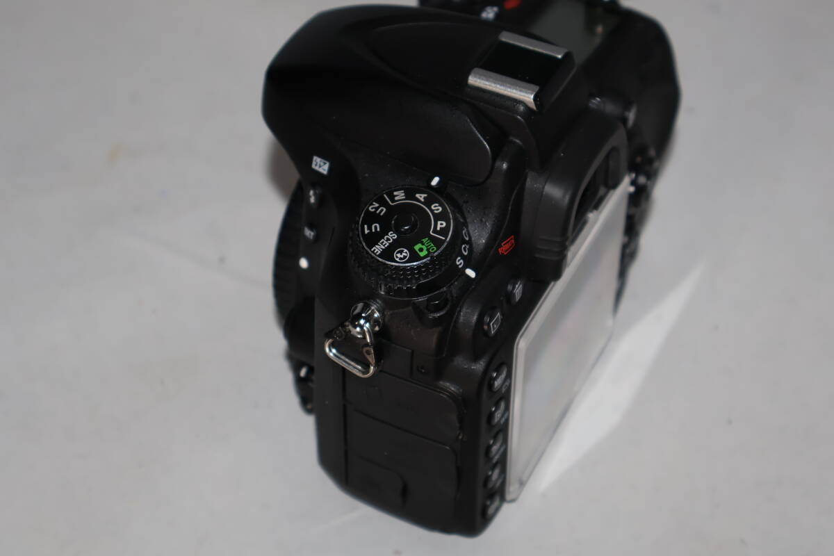 極上美品 Nikon D610 ボディ フルサイズ一眼レフFX 元箱付き 極上美品 Nikon D610 ボディ フルサイズ一眼レフFX 元箱付き