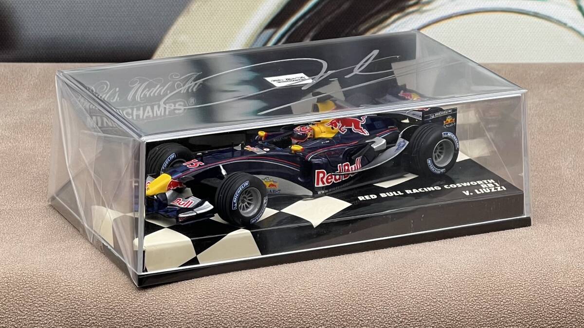 レッドブル RB1 V.リウッツィ F1 2005 (1/43スケール MAXICHAMPS 400050115)