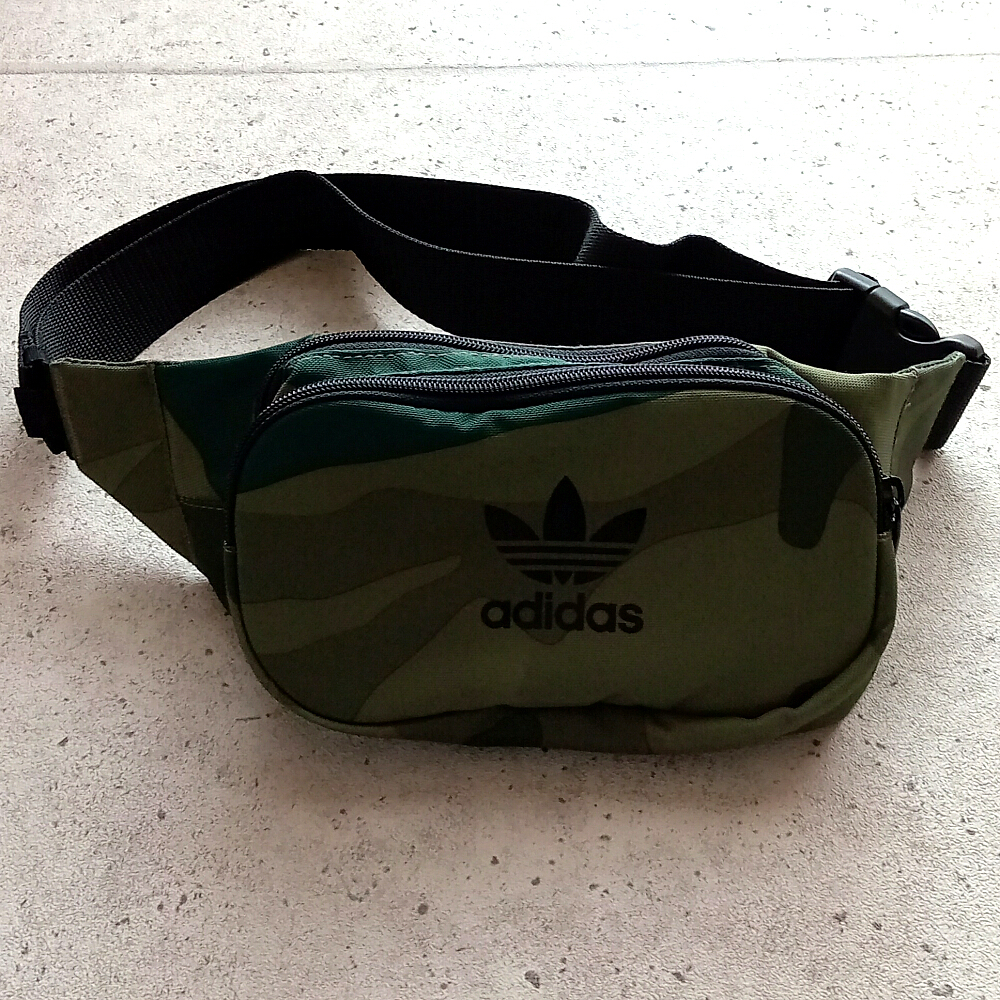 送料込み / adidas Originals / ウエストバッグ ボディーバッグ 送料込み / adidas Originals / ウエストバッグ ボディーバッグ
