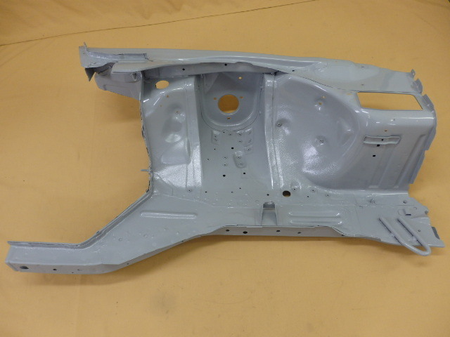 C964 特A 貴重 日産 純正 当時物 絶版品 ★ レパード 前期型 F31系 GF31 サイドフレーム＆インナー フェンダー (右側 錆止め塗装済み)_画像9