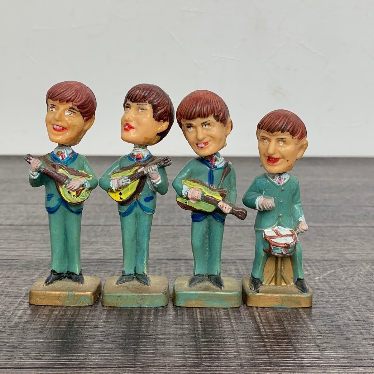 ビートルズ フィギュア 4体セット　古い当時物　　首ふり人形 ビンテージ◇ビートルズ 首振り人形 The Beatles 4体セット