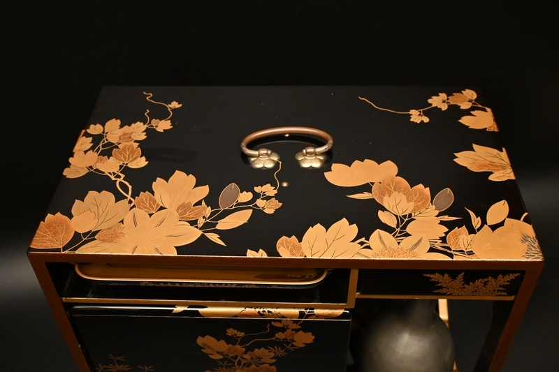 爆買いしたくなる 時代 野弁当□ 美しい 提重箱 金蒔絵[鉄線 山水金蒔絵 4段重箱 硯箱、文箱