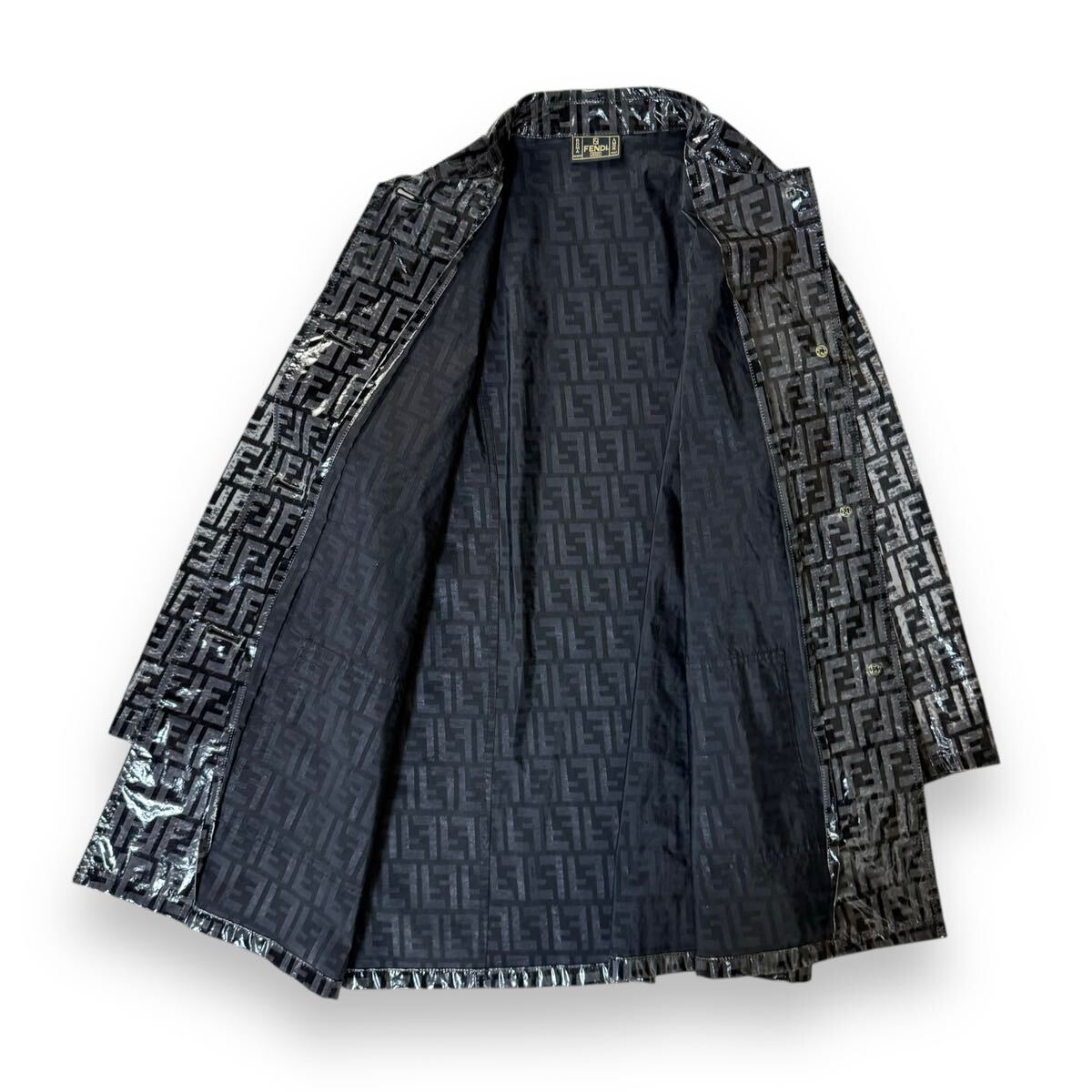 美品】FENDI フェンディ ズッカ柄 レインコート ビニールコート 美品】FENDI フェンディ ズッカ柄 レインコート ビニールコート