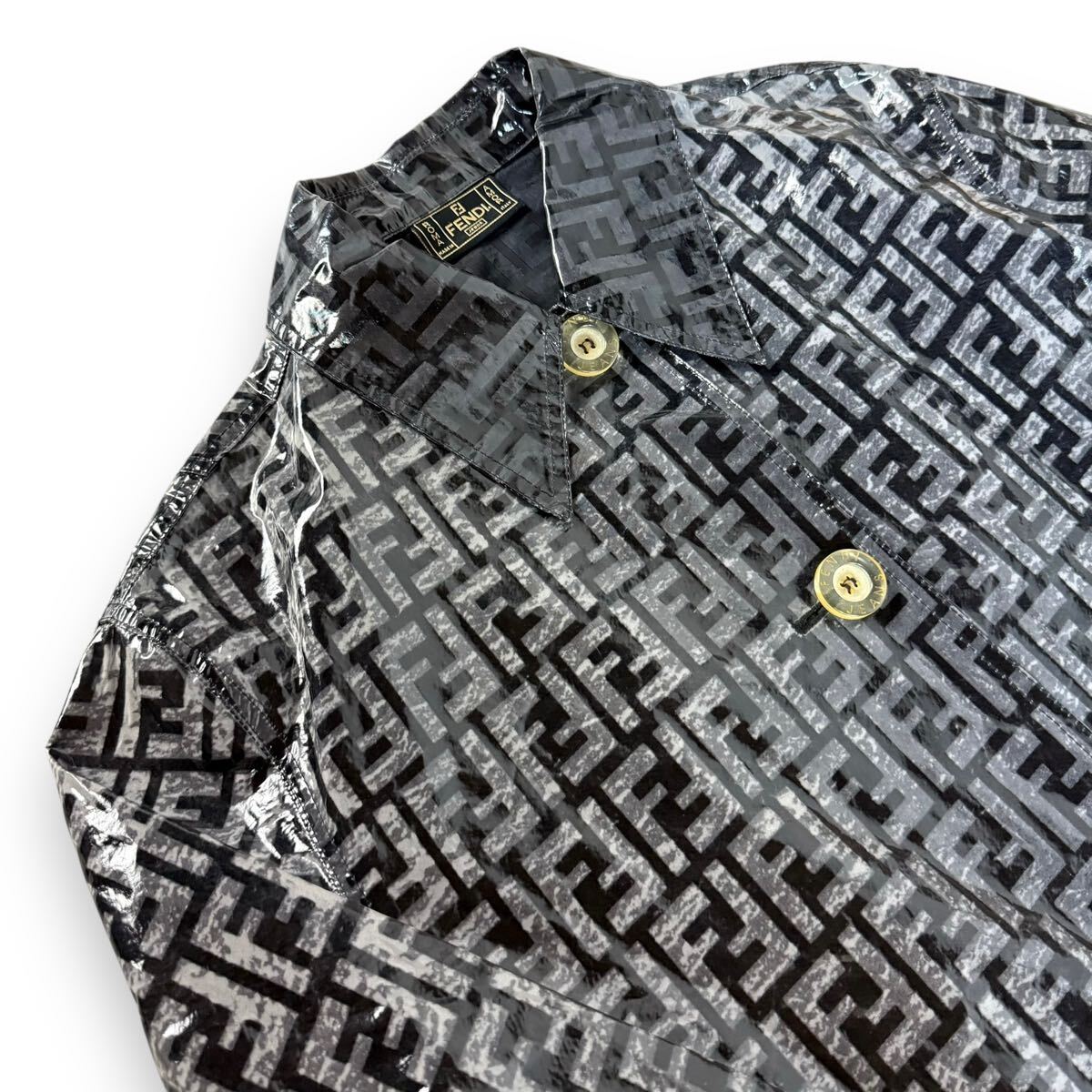 美品】FENDI フェンディ ズッカ柄 レインコート ビニールコート 美品】FENDI フェンディ ズッカ柄 レインコート ビニールコート