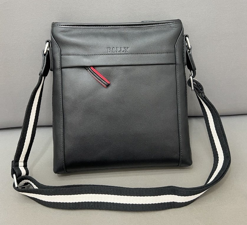 BALLY SOLAN / バリー 牛革 カーフ 肩掛け ワンショルダーバッグ