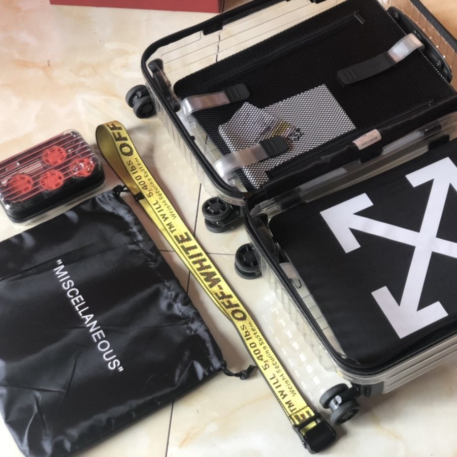 美品 Off-White x RIMOWA（オフホワイト x リモワ） スーツ