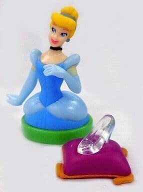  шоколадное яйцо Disney герой 5 57sinterela