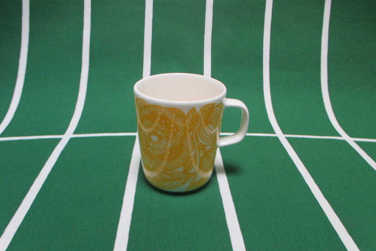 marimekko / マリメッコ◇KURJENPOLVI / クルイェンポルヴィ マグカップ◇「イエロー」