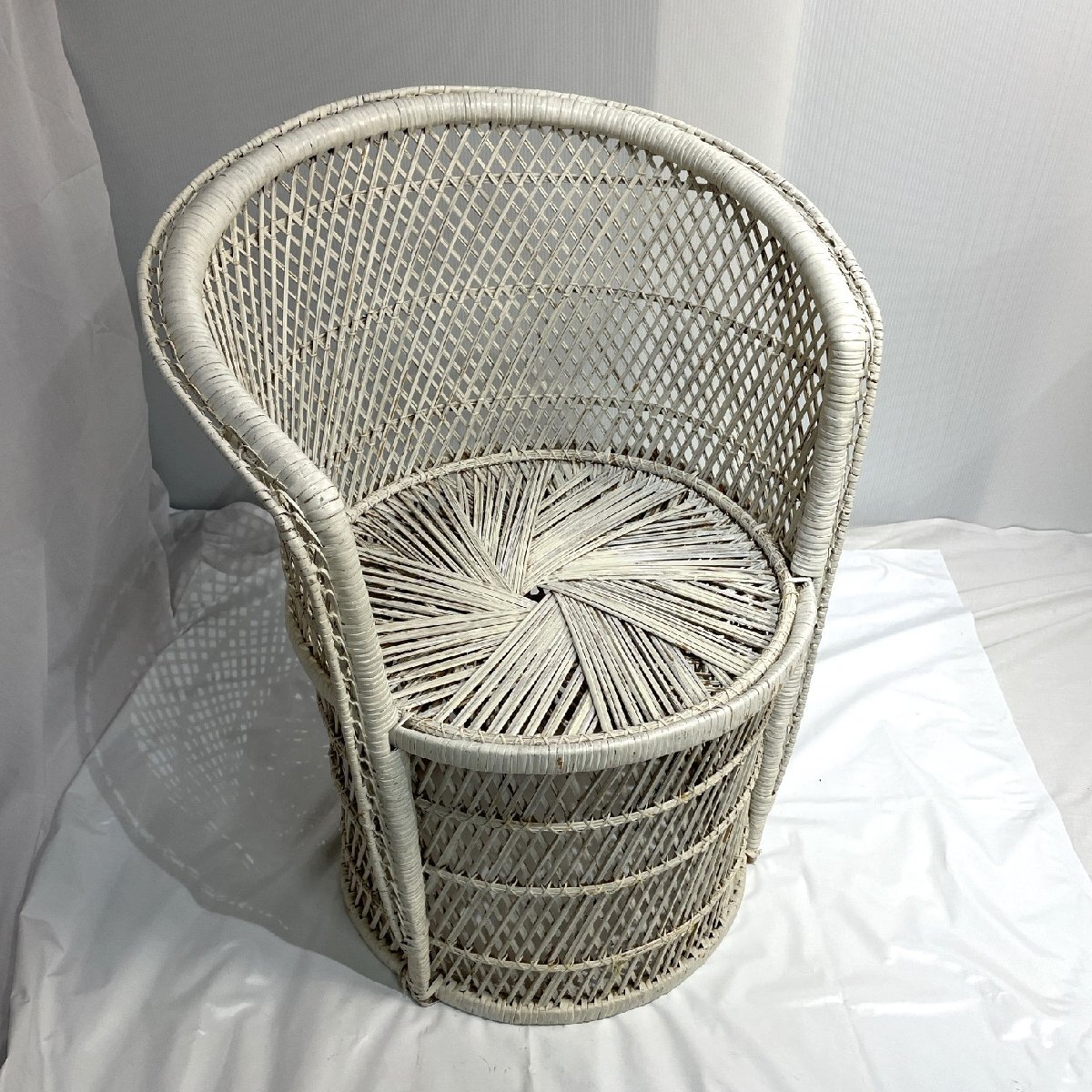 ウィッカーチェア 籐チェア ラタン ビンテージ チェア アジアン 軽量 アンティーク雑貨 オフホワイト 引取り可【道楽札幌】_画像1