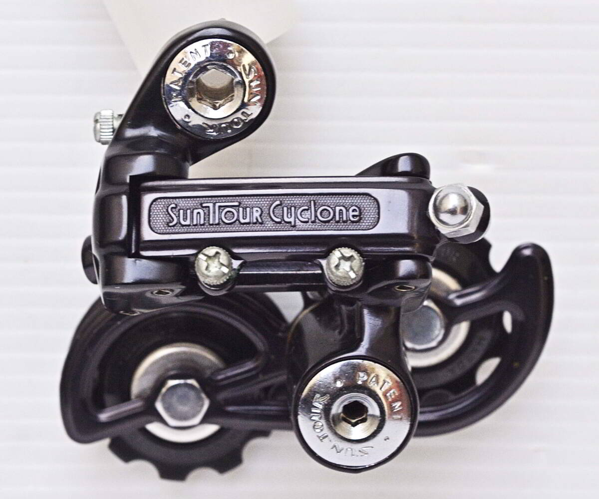 超レア SUNTOUR CYCLONE サンツアー・サイクロン オール黒 1型A 超レア SUNTOUR CYCLONE サンツアー・サイクロン オール黒 1型A