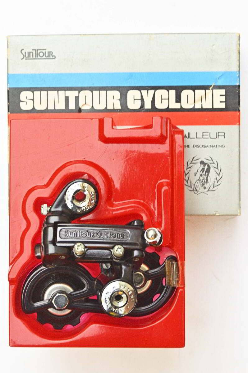 超レア SUNTOUR CYCLONE サンツアー・サイクロン オール黒 1型A 超レア SUNTOUR CYCLONE サンツアー・サイクロン オール黒 1型A