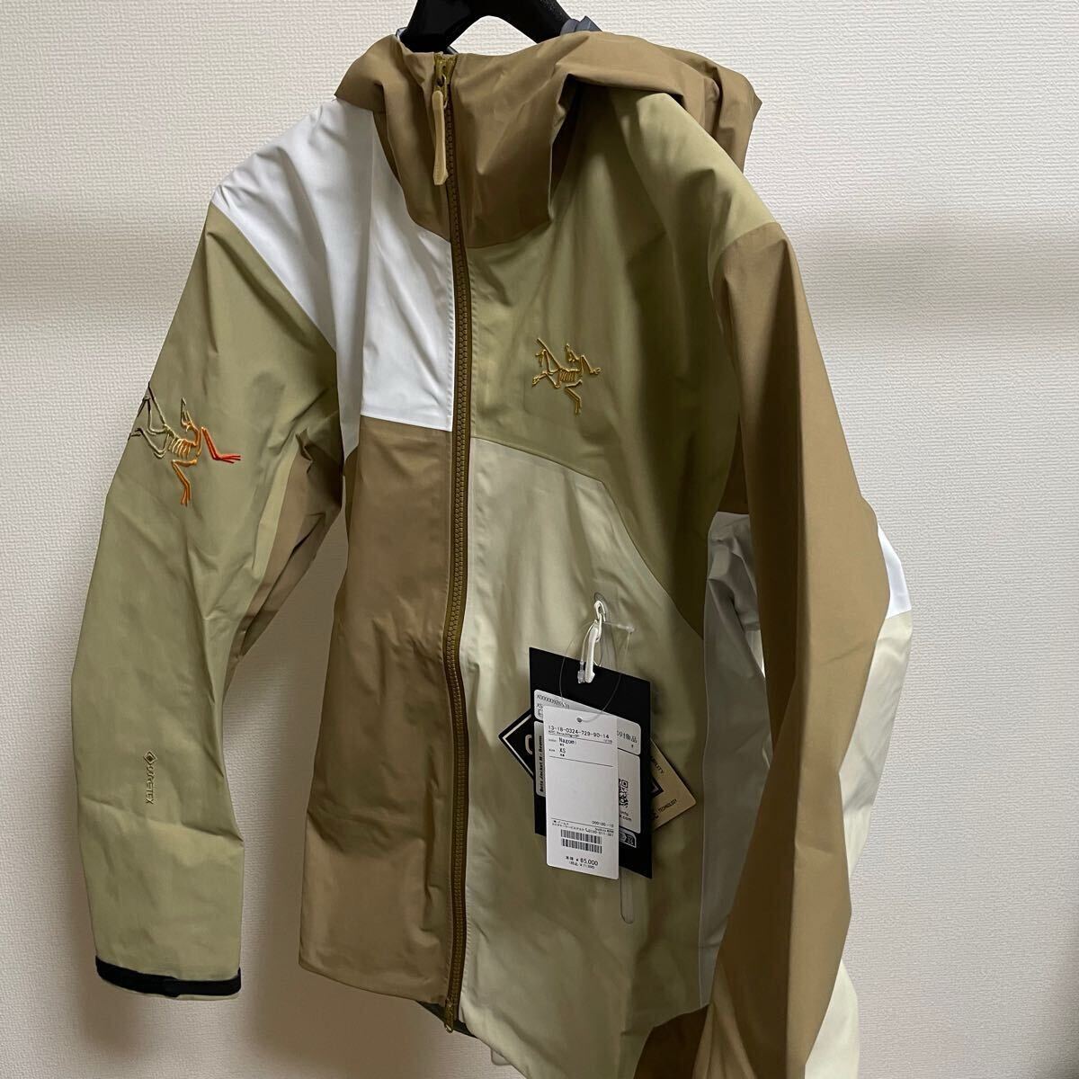 ARC’TERYX × BEAMS限定【Beta Jacket ベータジャケット】【XS】アークテリクス ビームス別注 Nagomi マウンテンパーカー【新品未着用】 ARC’TERYX × BEAMS限定【Beta Jacket ベータジャケット】【XS】アークテリクス ビームス別注 Nagomi マウンテンパーカー【新品未着用】