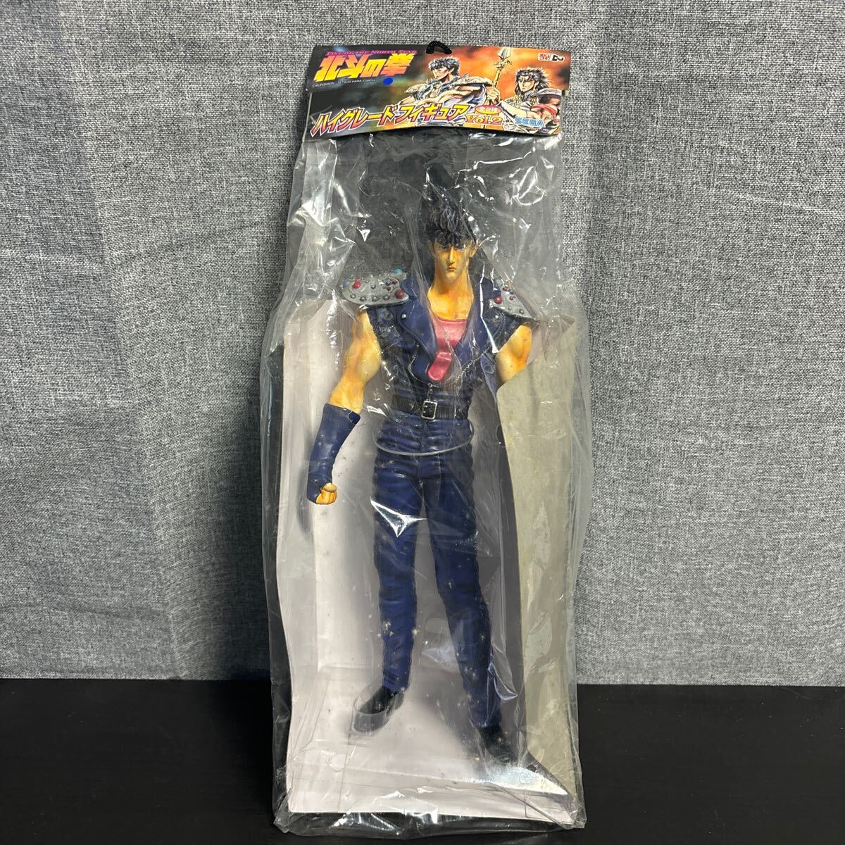 rrr【未開封】北斗の拳 北斗神拳伝承者 ケンシロウ ハイグレードフィギュア VOL.2 カラーver ビッグサイズソフビフィギュア 高さ約30cm ②