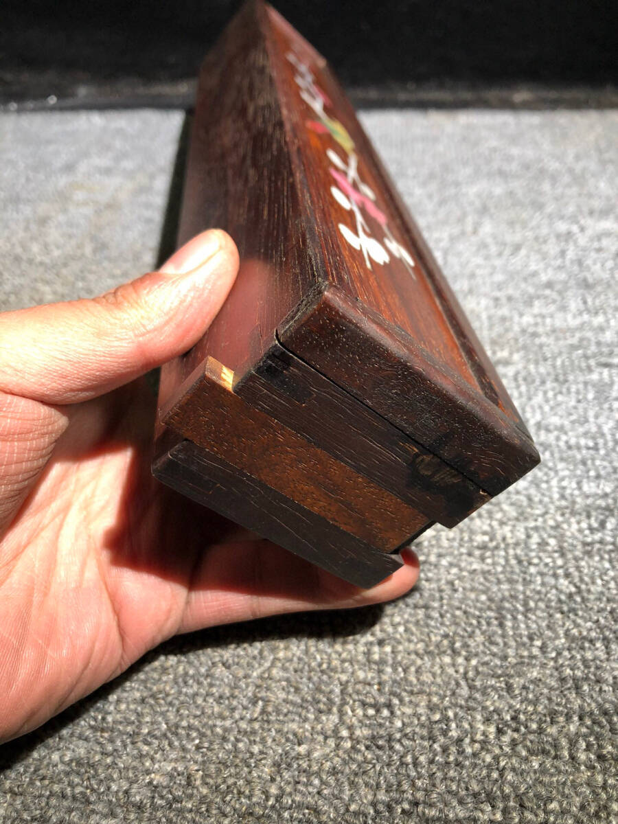 超珍館蔵】檀木製 細密彫 ステップ高升紋如意 置物 古賞物 超珍館蔵】檀木製 細密彫 ステップ高升紋如意 置物 古賞物