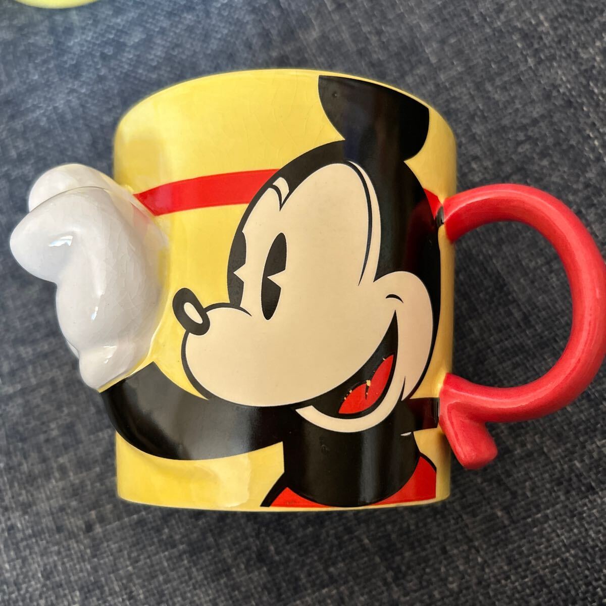 激レア　Disney ミッキーマウス&ミニーマウス 赤い糸　陶器　 ペアマグカップ　サンアート
