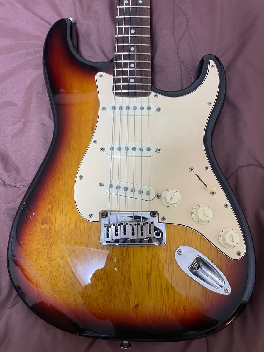 [ adjusted ]Squier electric guitar Fender Stratocaster . eyes standard