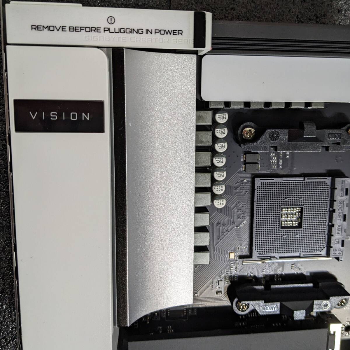 GIGABYTE B550 VISION D-P + Win10Proデジタルライセンス GIGABYTE B550 VISION D-P + Win10Proデジタルライセンス