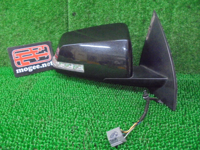8FK3567 AED3)) シボレー トラバース 純正 ウィンカー付き電格サイドドアミラー右