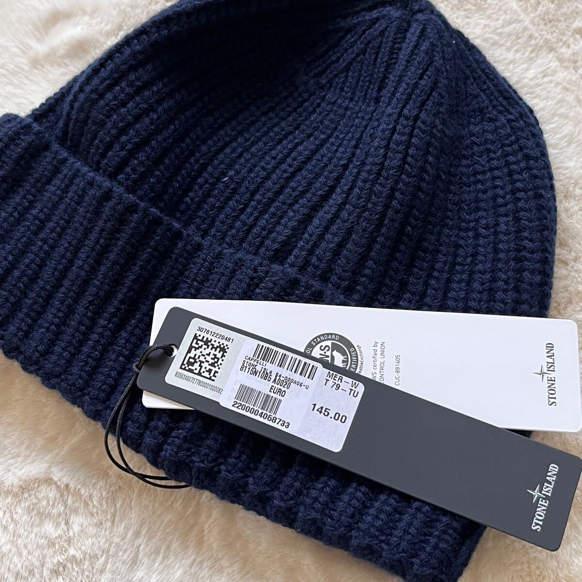 新品タグ付き 2 9万【STONE ISLAND】ウール ロゴ ビーニー 新品タグ付き 2 9万【STONE ISLAND】ウール ロゴ ビーニー