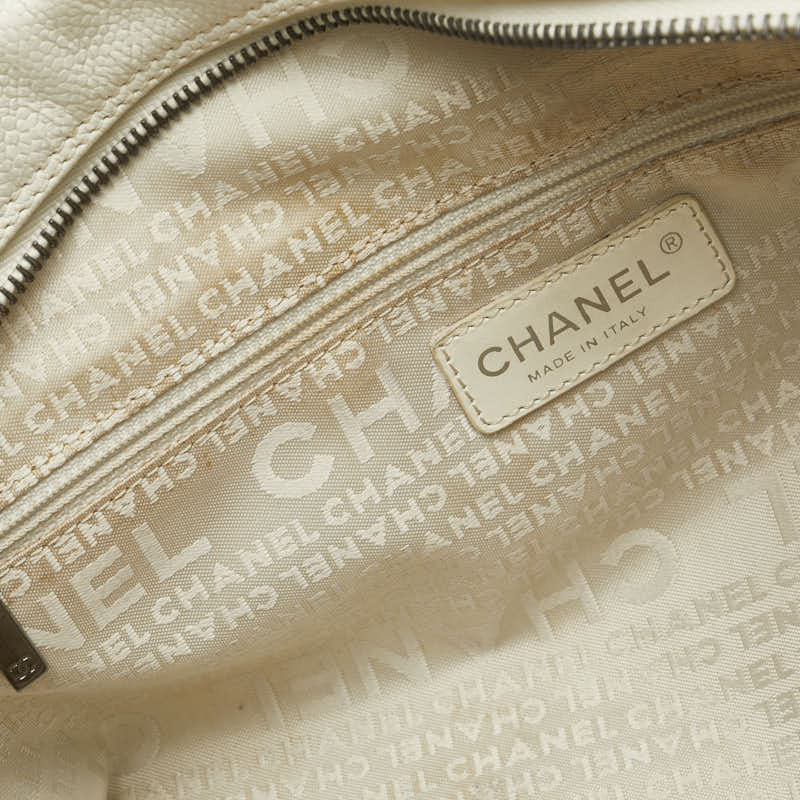  Chanel шоколадный батончик Logo plate сумка "Boston bag" путешествие сумка белый кожа женский CHANEL [ б/у ]