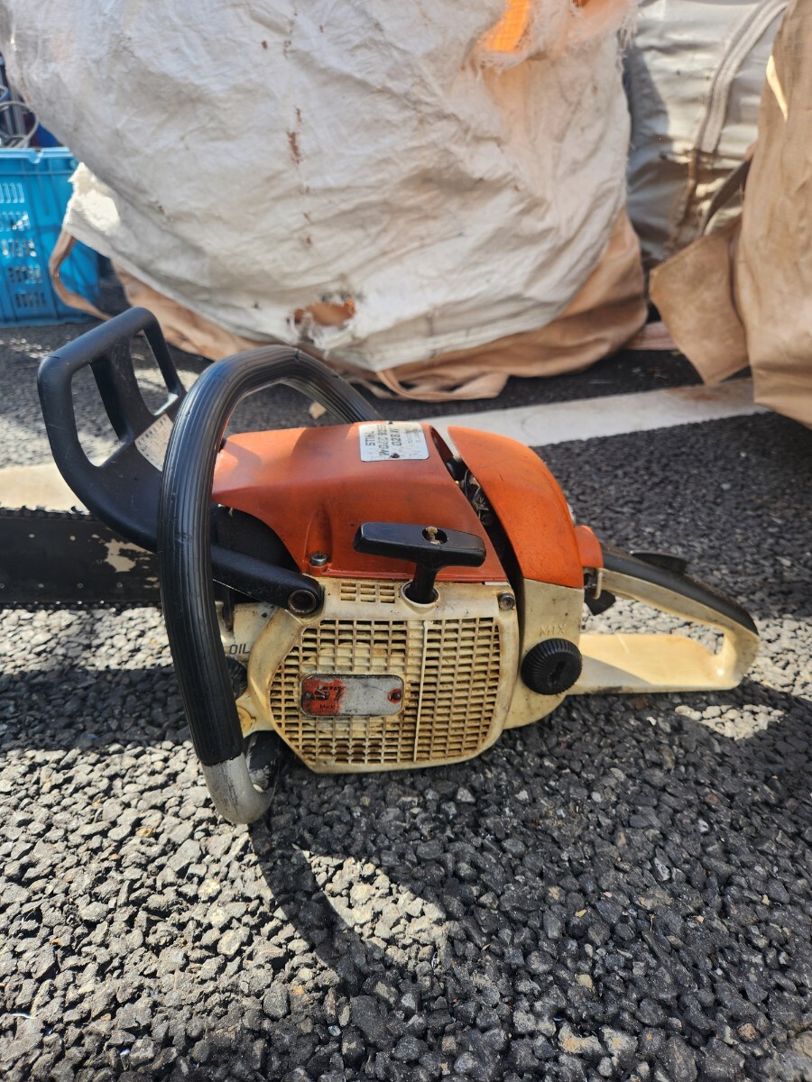 STIHL スチール 028AV ガイドバー46cm(出ている部分) エンジン STIHL スチール 028AV ガイドバー46cm(出ている部分) エンジン