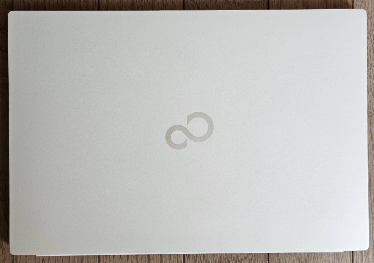 富士通 LIFEBOOK UH08/H3 FMVU8H3WD1 Intel Core i7 1360P 富士通 LIFEBOOK UH08/H3 FMVU8H3WD1 Intel Core i7 1360P