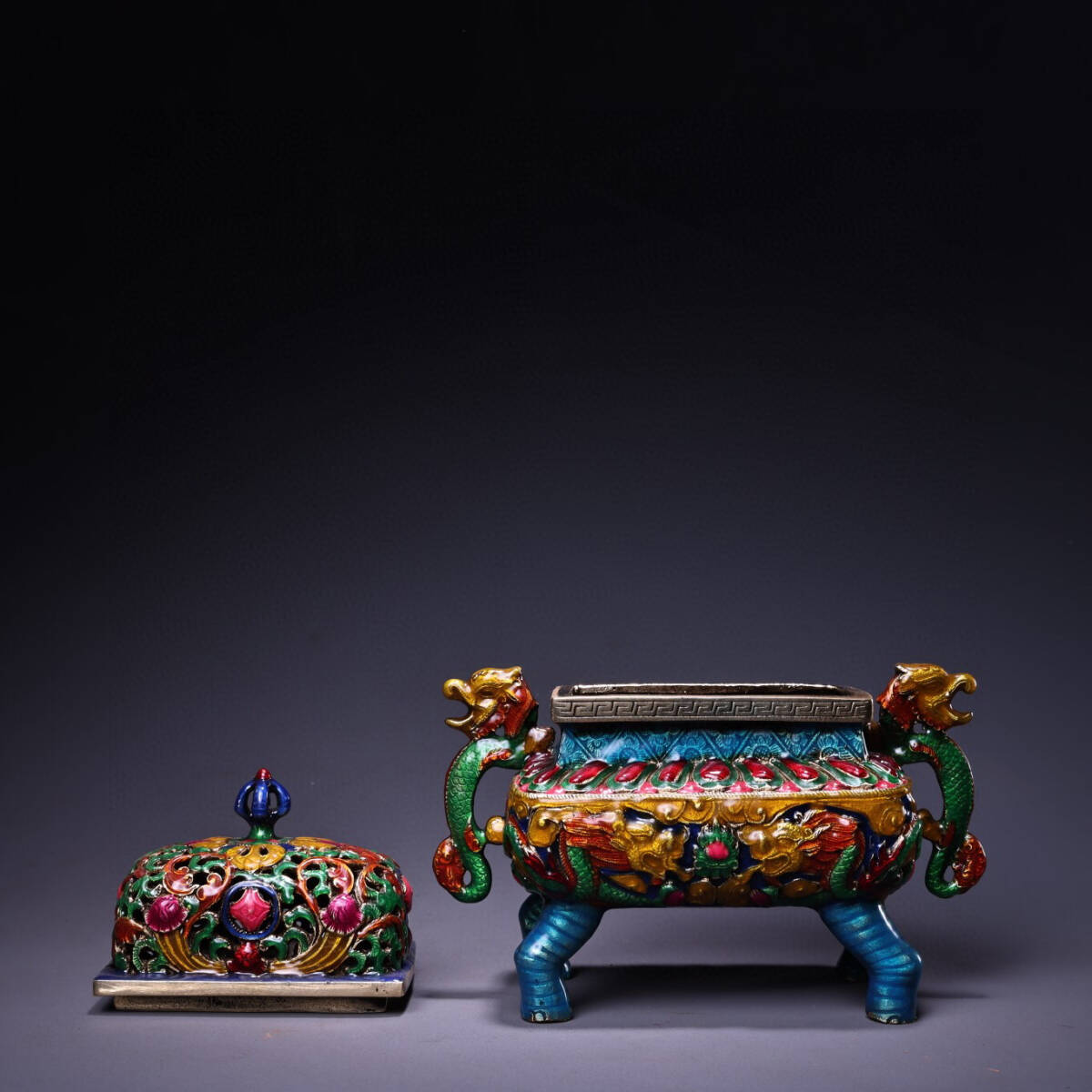 蔵友館蔵品・銅製・景泰藍・琺瑯彩・雙龍耳・四足熏香炉】・希少 蔵友館蔵品・銅製・景泰藍・琺瑯彩・雙龍耳・四足熏香炉】・希少