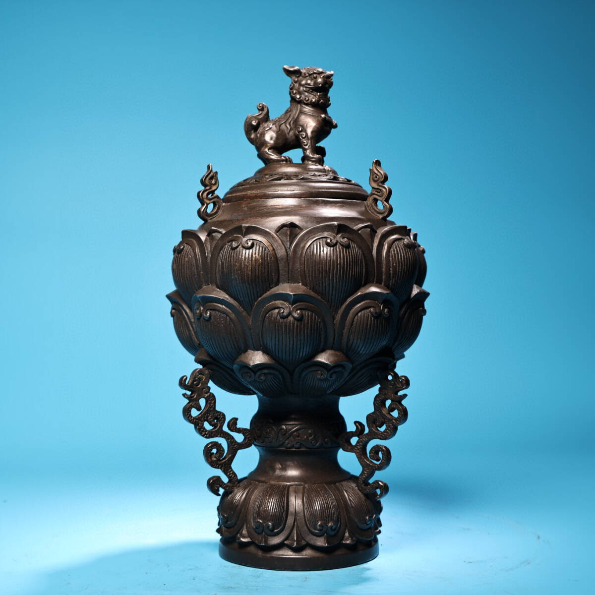 蔵友館蔵品・銅製・蓮花獅子熏香炉】・希少珍品・置物・賞物・中国 蔵友館蔵品・銅製・蓮花獅子熏香炉】・希少珍品・置物・賞物・中国