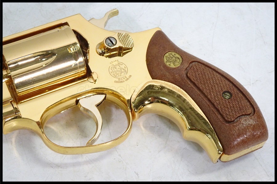 コクサイ S&W M36 チーフスペシャル 金属モデルガン24Kフルメッキ 東京)コクサイ S&W M36 チーフスペシャル 24K GOLD SMG金属